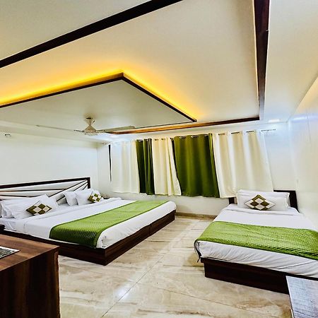 Crown Hotel Agra Near Taj Mahal 외부 사진