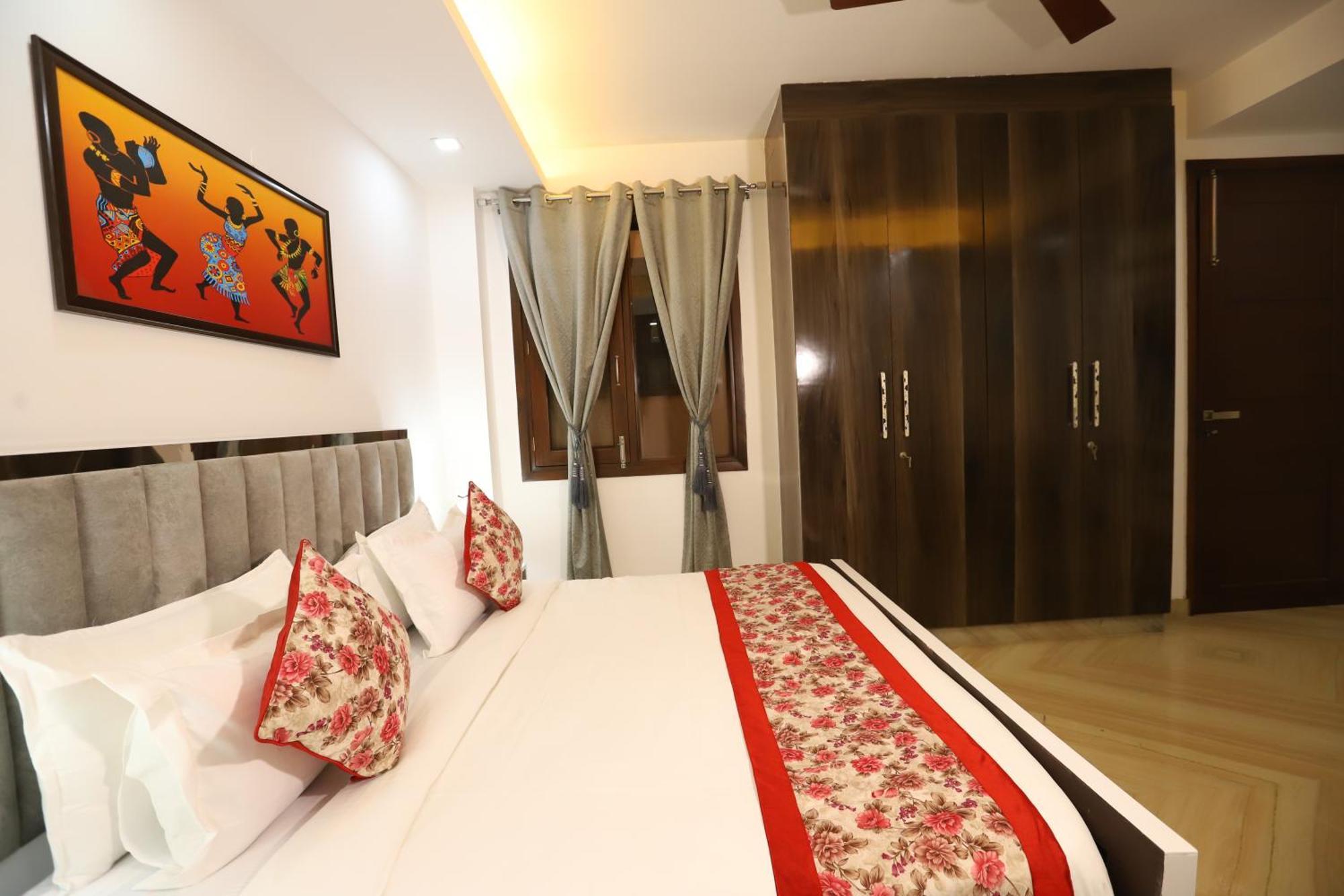 Crown Hotel Agra Near Taj Mahal 외부 사진