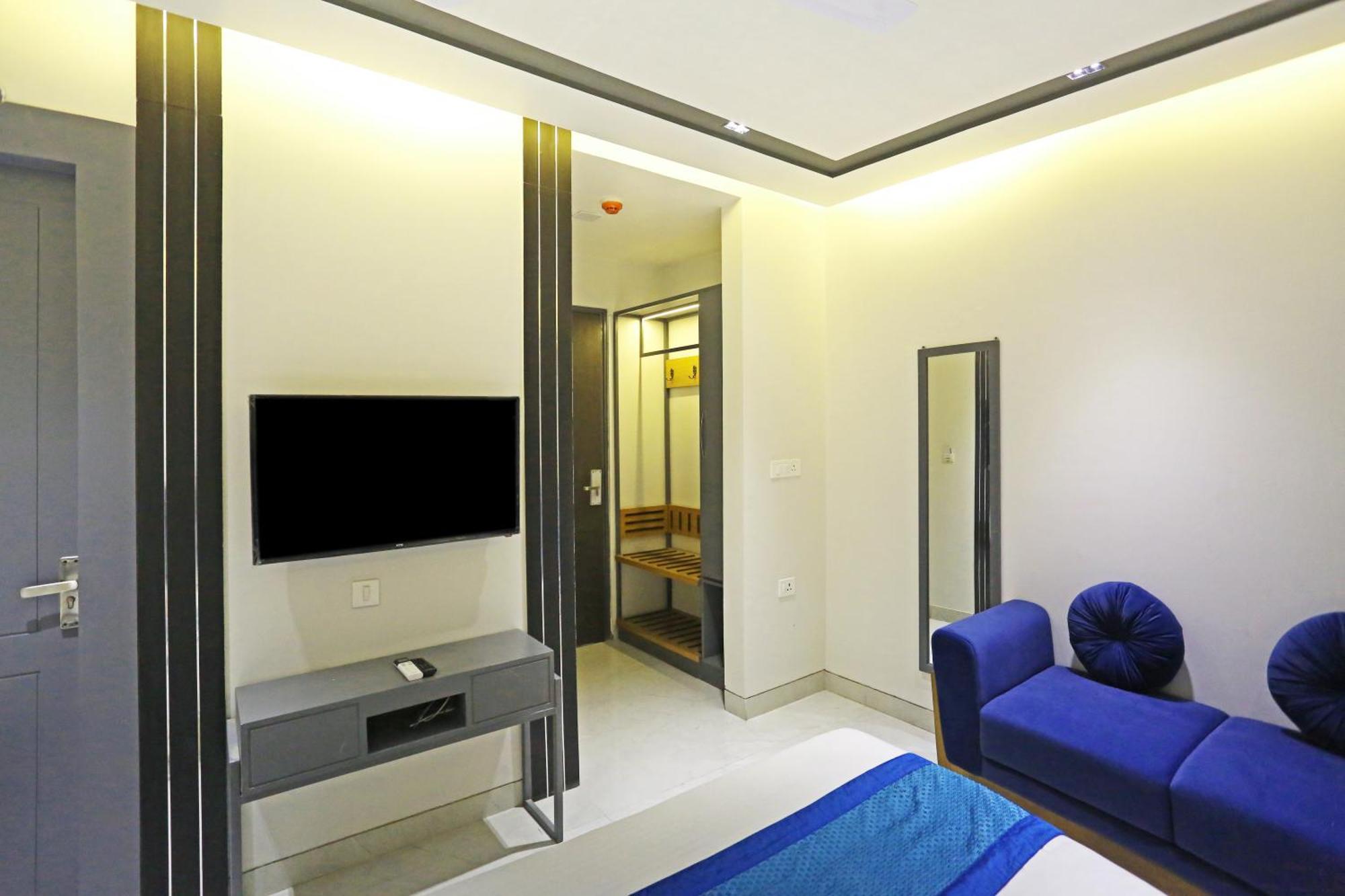 Crown Hotel Agra Near Taj Mahal 외부 사진