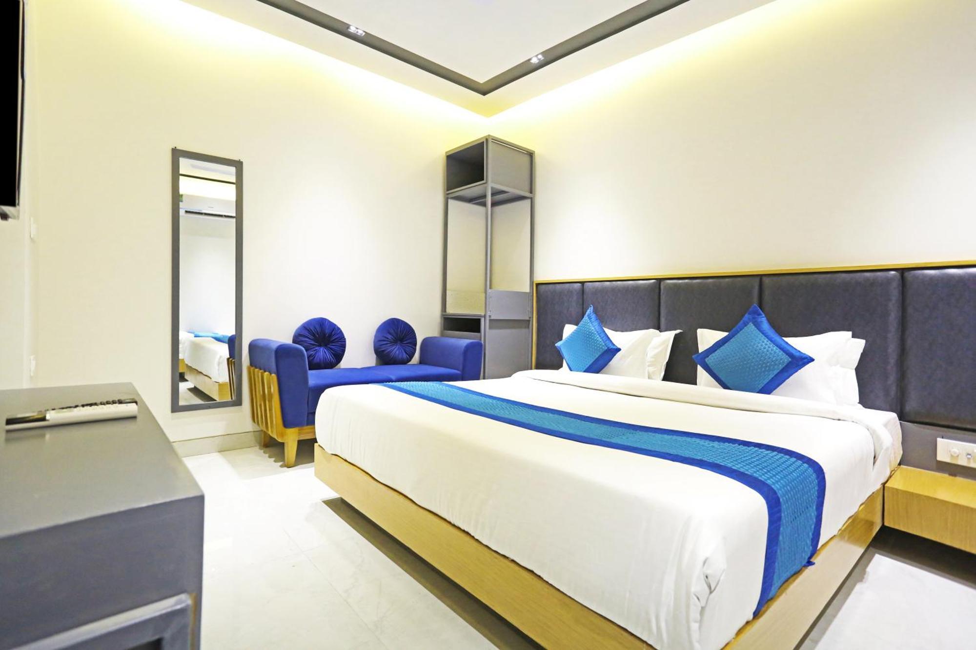 Crown Hotel Agra Near Taj Mahal 외부 사진